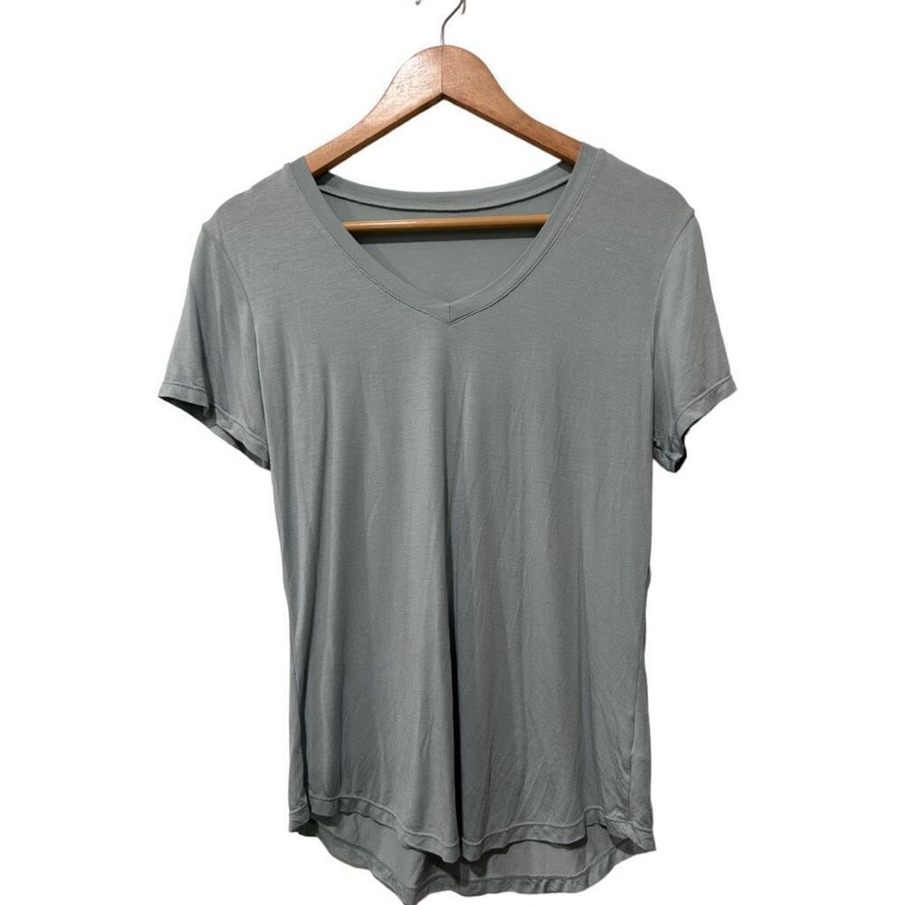 Ziya Acitve V-Neck Curved Hem Single Stitch Short Sleeve Tee Teal Size XS NWT